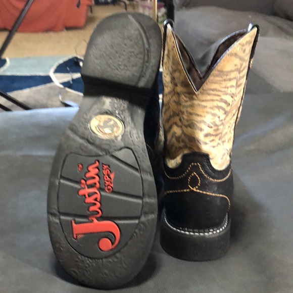 Justin Gypsy Boots - Picture 5 of 10